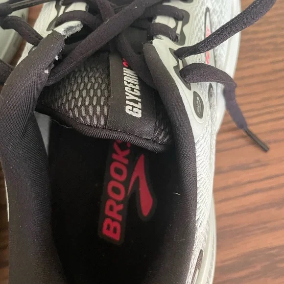 Brooks Women's Glycerine worn once - Picture 6 of 8